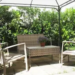 La Casa Sul Mare Apartment *